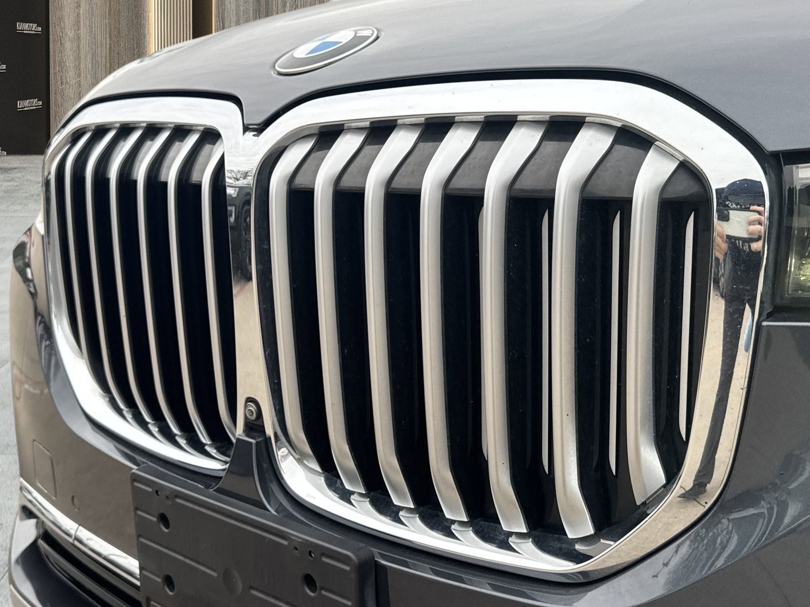 Used 2020 BMW X7 xDrive50i w/ Cold Weather Package AWD/4WD image 16