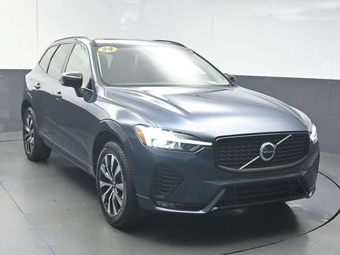 Used 2024 Volvo XC60 B5 Core AWD/4WD image 2
