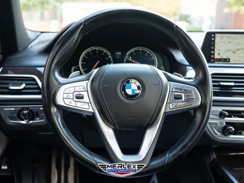 Used 2018 BMW 750i xDrive image 24