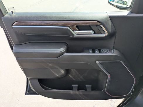 Used 2022 Chevrolet Silverado 1500 LT AWD/4WD image 11