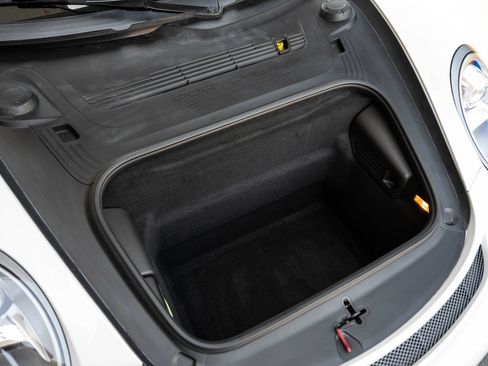 Used 2015 Porsche 911 GT3 RWD image 52