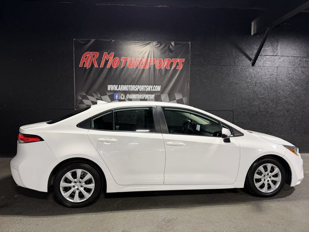 Used 2023 Toyota Corolla LE FWD image 6