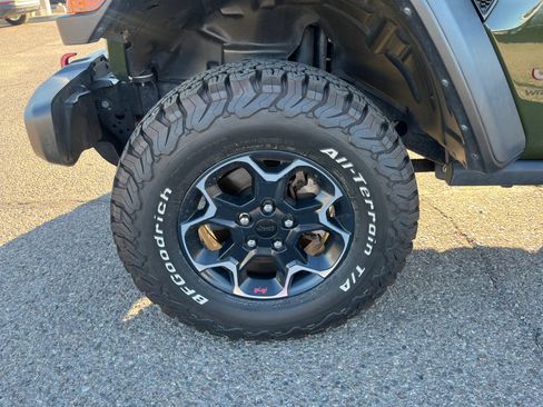 Used 2023 Jeep Wrangler Rubicon image 25