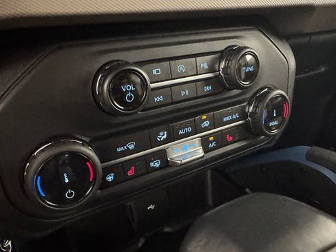 Used 2022 Ford Bronco Wildtrak AWD/4WD image 28