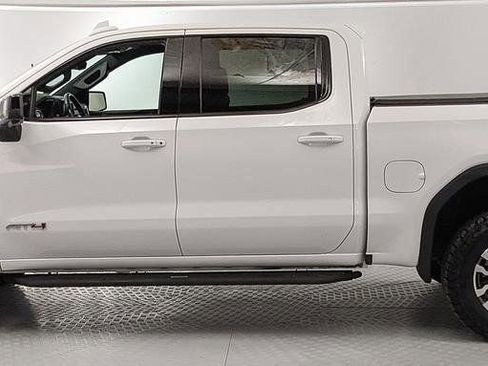 Used 2021 GMC Sierra 1500 AT4 w/ AT4 Value Package AWD/4WD image 5