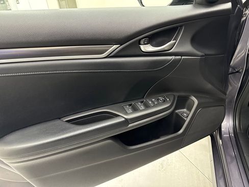 Used 2020 Honda Civic Touring image 11