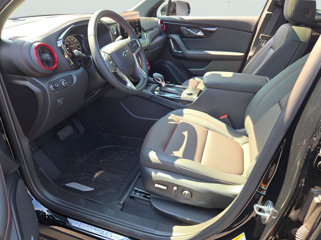 New 2026 Chevrolet Blazer RS w/ LPO, Floor Liner Package AWD/4WD image 27