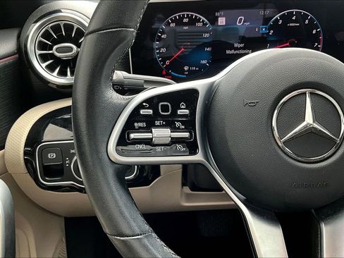 Used 2019 Mercedes-Benz A 220 image 11