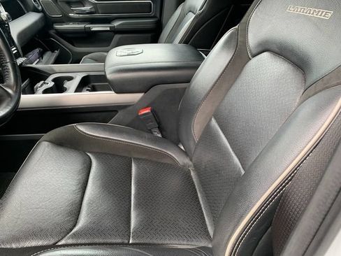 Used 2023 RAM 1500 Laramie AWD/4WD image 6