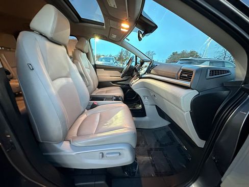 Used 2018 Honda Odyssey EX-L image 24