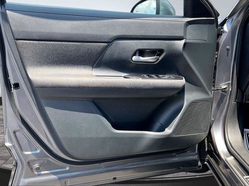 Certified 2025 Nissan Kicks SV w/ Illumination Package FWD image 23