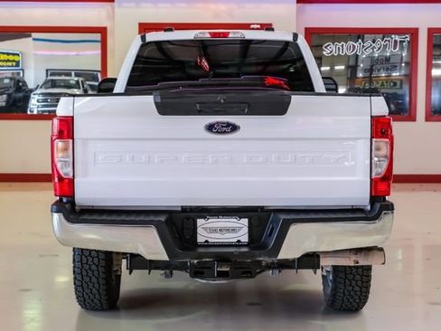 Used 2022 Ford F250 XL w/ Power Equipment Group image 11