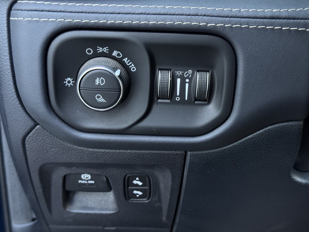 Used 2021 RAM 1500 Limited AWD/4WD image 22