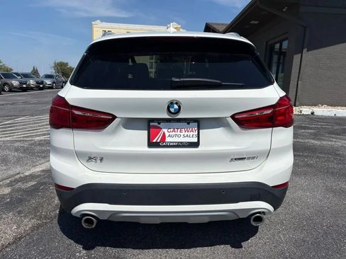 Used 2021 BMW X1 xDrive28i w/ Convenience Package AWD/4WD image 4