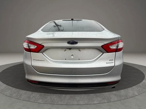 Used 2016 Ford Fusion SE image 6