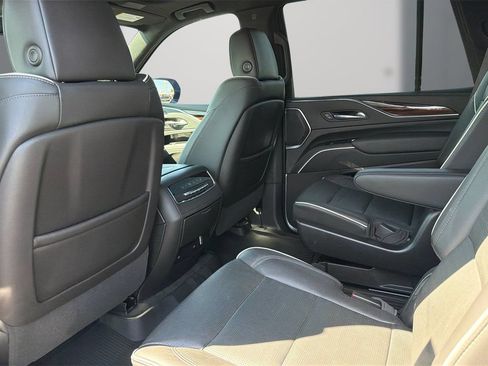 Used 2022 Cadillac Escalade Premium Luxury w/ Performance Package AWD/4WD image 14
