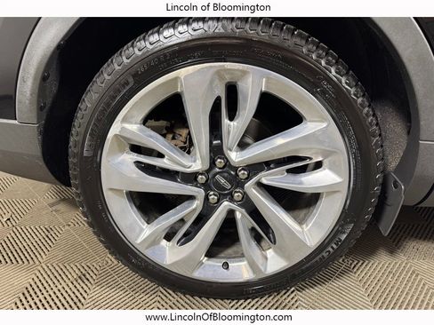 Used 2017 Lincoln MKX Reserve AWD/4WD image 24