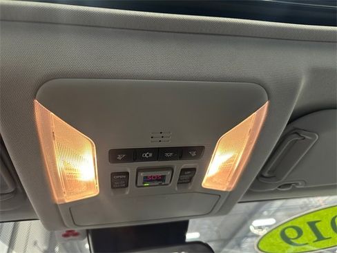 Used 2019 Toyota RAV4 XLE w/ Carpet Mat Package image 31