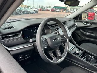 Used 2023 Jeep Grand Cherokee L Laredo w/ Luxury Tech Group I AWD/4WD video 2