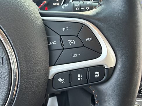 Used 2021 Jeep Compass Limited AWD/4WD image 19