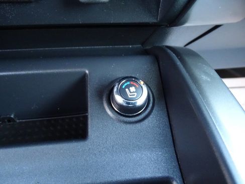 Used 2017 Nissan Titan Platinum Reserve image 35