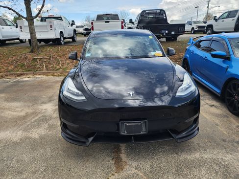 Used 2023 Tesla Model Y Long Range image 2