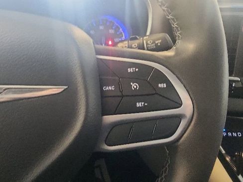 Used 2023 Chrysler Voyager LX FWD image 30