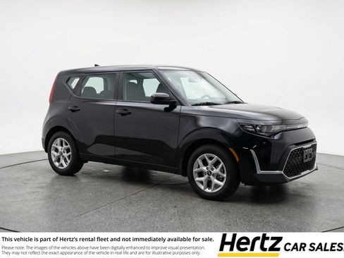 Used 2025 Kia Soul LX w/ LX Technology Package FWD image 1