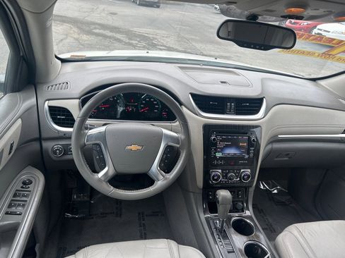Used 2015 Chevrolet Traverse LT FWD image 13