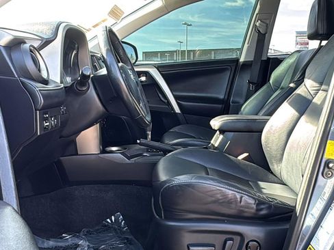 Used 2014 Toyota RAV4 Limited image 26