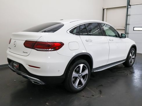 Used 2023 Mercedes-Benz GLC 300 4MATIC Coupe image 3