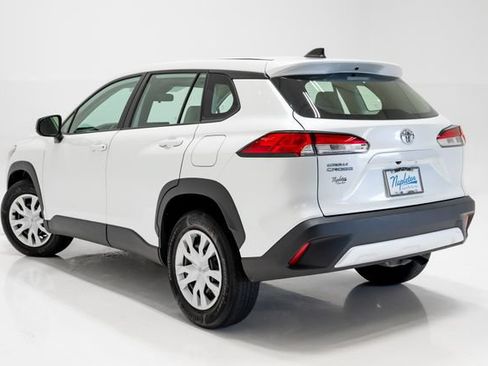 Used 2024 Toyota Corolla Cross L FWD image 31