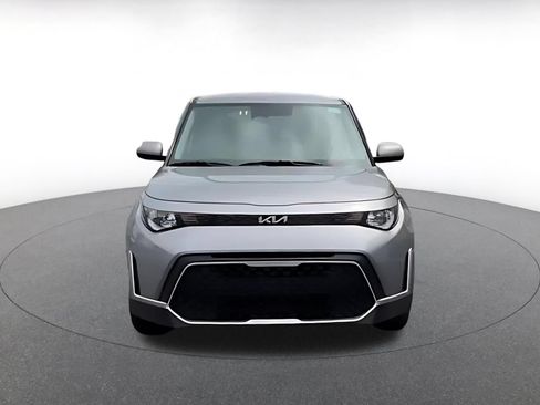 Used 2025 Kia Soul LX w/ LX Technology Package FWD image 4