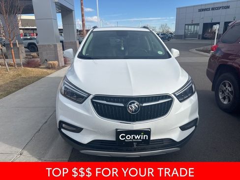 Used 2019 Buick Encore Essence image 2