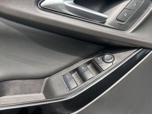 Used 2025 Chevrolet Equinox LT FWD image 15