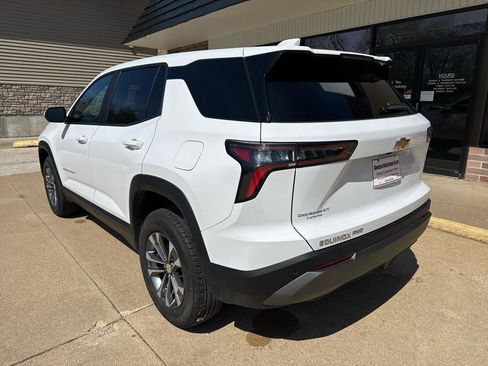 Used 2026 Chevrolet Equinox LT image 5