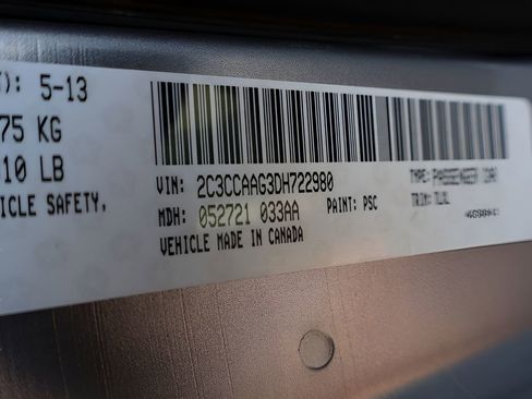 Used 2013 Chrysler 300 w/ Driver Convenience Group image 37