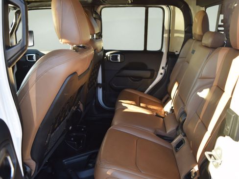 Used 2021 Jeep Gladiator Rubicon image 6