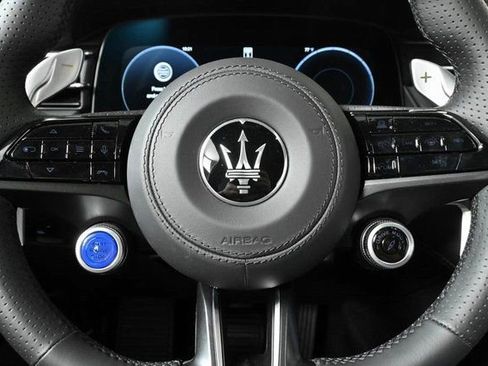 New 2025 Maserati Grecale Folgore image 10