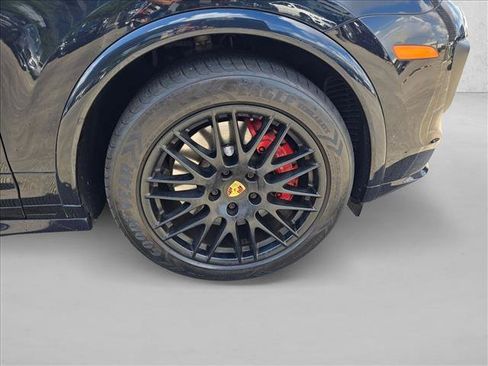 Used 2018 Porsche Cayenne GTS AWD/4WD image 14