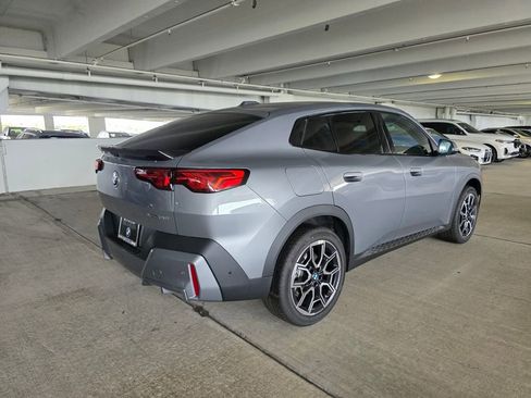 New 2026 BMW X2 xDrive28i w/ Convenience Package image 4