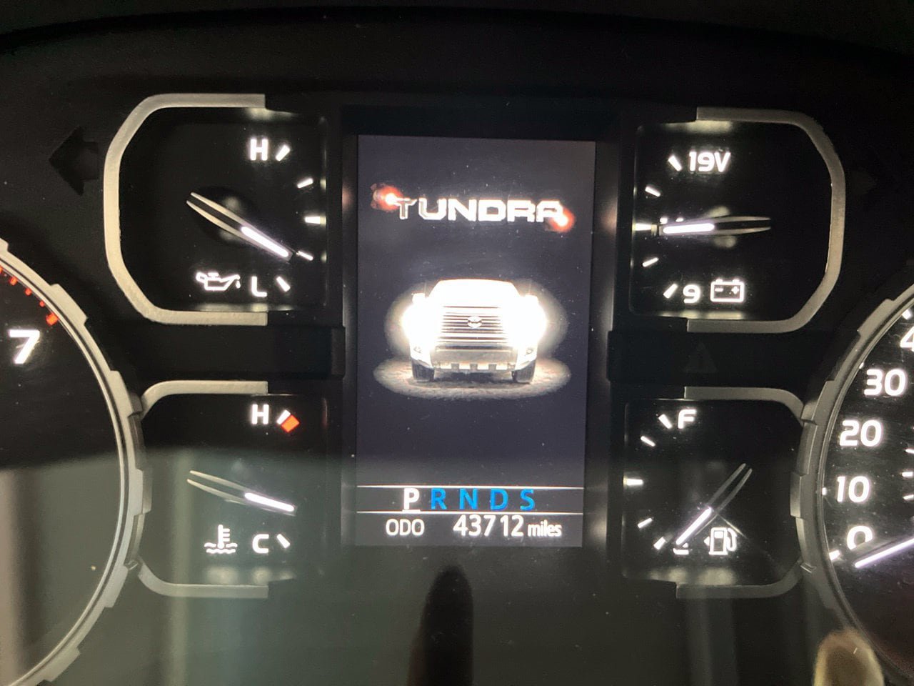 Used 2021 Toyota Tundra SR5 w/ SR5 Leather Package RWD image 9
