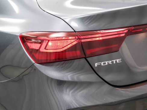 Used 2024 Kia Forte LXS w/ LXS Technology Package FWD image 7