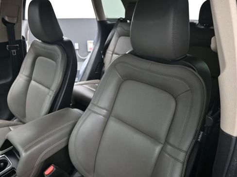 Used 2023 Lincoln Corsair Reserve FWD image 13