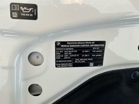 Used 2019 BMW 750i w/ M Sport Package image 24