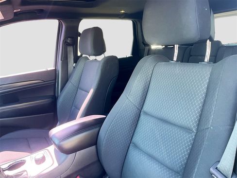 Used 2019 Jeep Grand Cherokee Laredo image 20