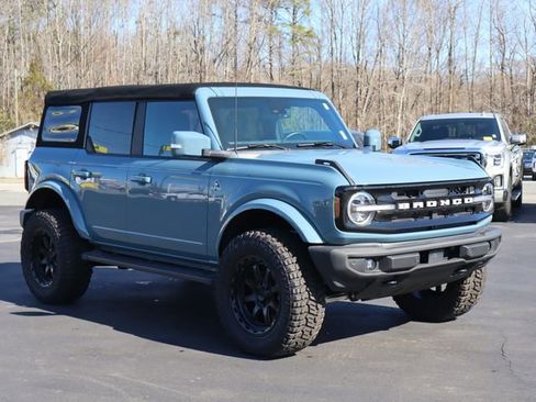 Used 2022 Ford Bronco Outer Banks image 8