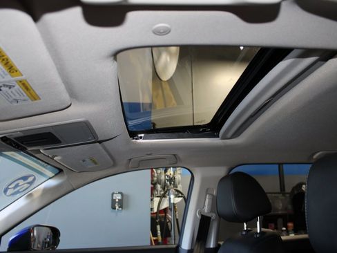 Used 2025 Honda CR-V EX-L image 39