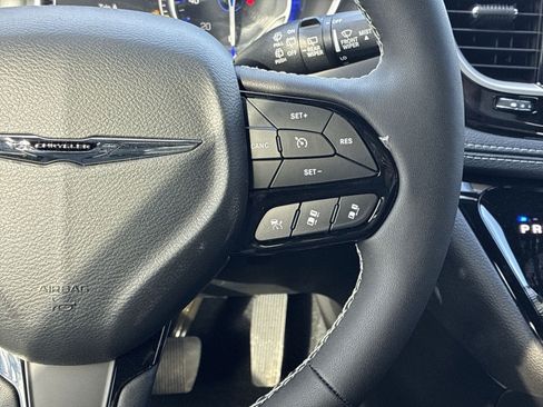 New 2026 Chrysler Pacifica Select w/ S Appearance Package FWD image 29