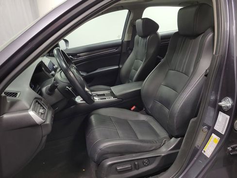 Used 2022 Honda Accord Touring image 13